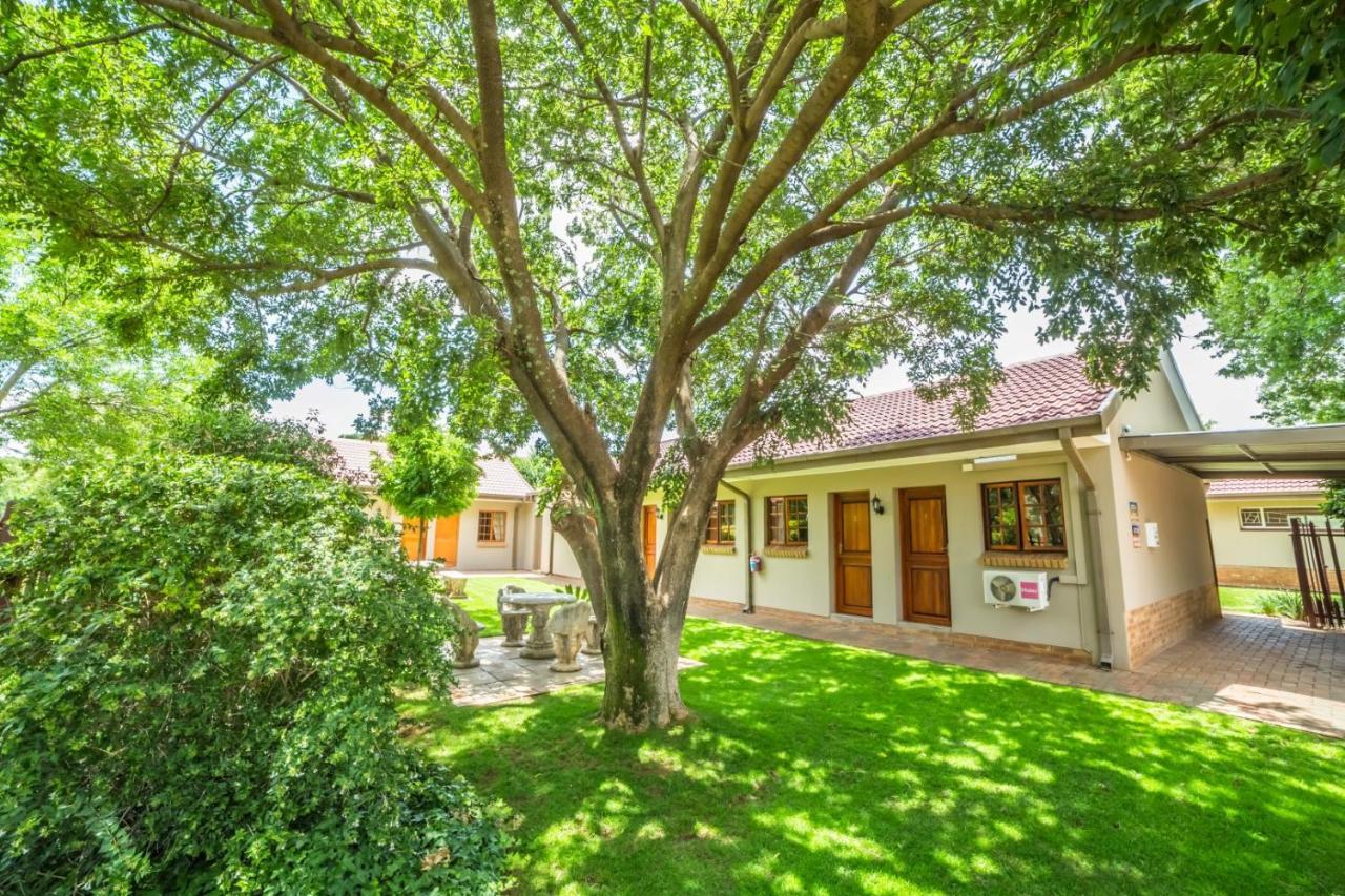 Beryl1 Guest House Klerksdorp Exterior foto